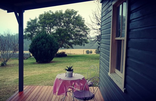 Tallowwood Ridge House | Fay's Cottage -Charming and secluded near Dorrigo
