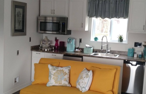 Fayetteville Apartment | FAYETTEVILLE DOWNTOWN TREEHOUSE