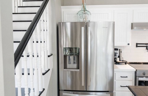 Fayetteville Other | FAYETTEVILLE FARMHOUSE near ROUND TOP a block from the square and restaurants