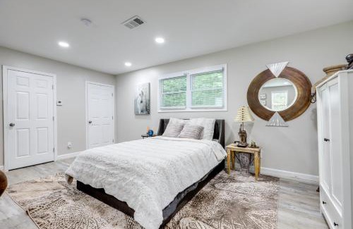 Fayetteville Apartment | Fayetteville Vacation Rental - Near Lake McIntosh!