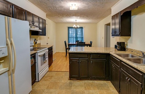 Westover House | Fayetteville Vacation Rental with Yard!