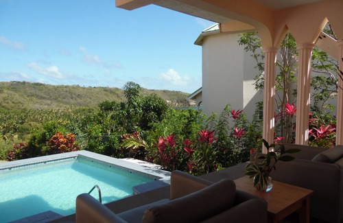 Fond Bay Apartment | FBSH Apartment in Exotic Oceanfront Gardens