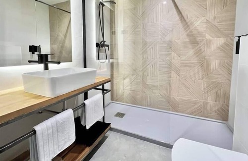 Almendrales Apartment | FD/ Premium Apartment, TV, Parking