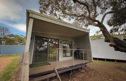 Cape Otway Cabin | FDE 5 - FAMILY DELUXE 2 BEDROOM CABIN