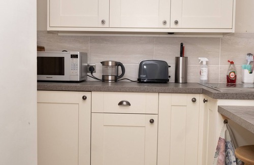 Stockbridge Cottage | FEARN PIPPIN, THE APPLE ROOMS, pet friendly in Stockbridge