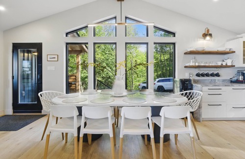 Lake of Bays House | Featured as Cottage Lifes Rental of the Week: Hot tub - Fire Pit - 9 acres