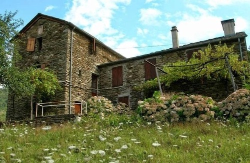 Saint-Andre-de-Lancize House | FEATURES OF HOUSE ST ANDRE DE LANCIZE