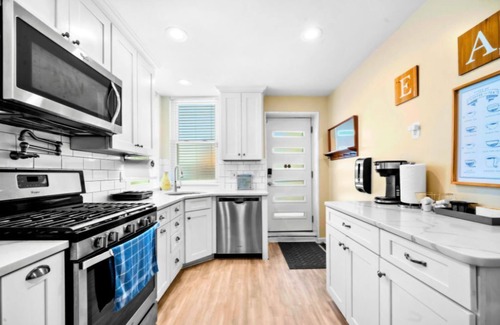 Federal Hill House | Federal Hill & Inner Harbor Lux Retreat: Sleeps 6