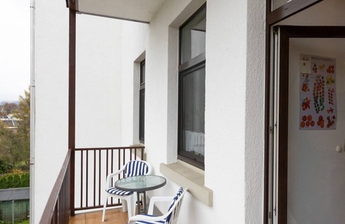 Auerbach Apartment | Federal police trainees vacation apartment - large vacation apartment with balcony