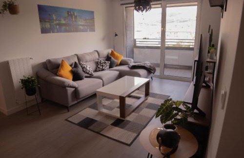 Bolueta Apartment | Fee4Me Bilbao, Style and Comfort