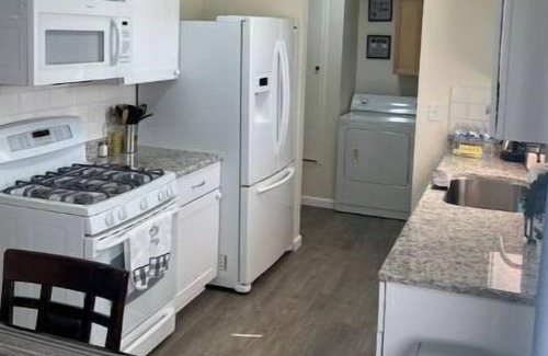 Albuquerque House | Feel at Home , Far from Home