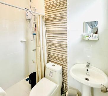 General Santos House | Feel at Home Gateway H&C Shower Netflix 100mbps