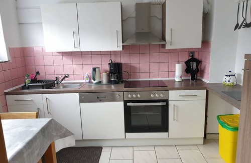 Wadgassen Apartment | Feel at home in a bright, cozy apartment - 95 sqm with a garden area