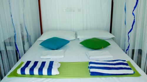 Kalutara Bed & Breakfast | FEEL Beach Apartments