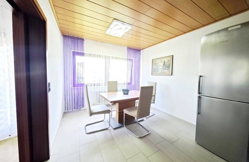 Backnang Apartment | Feel-good apartment close to the city in a quiet location - with WiFi & smart TV