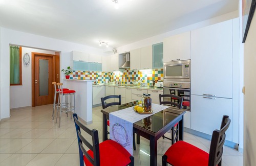 Lapad Apartment | Feel Good Apartment- free parking, jacuzzi & sea view