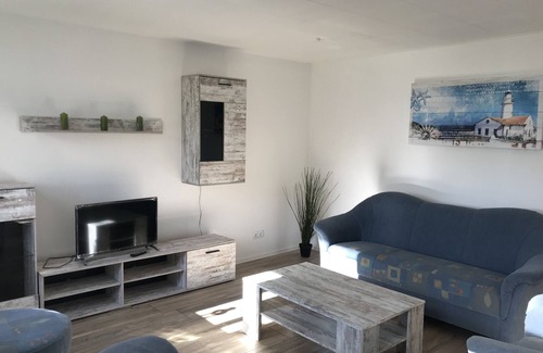 Boerssum Apartment | Feel good on the holiday farm, it is a "bear cave"