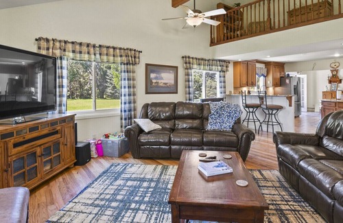 Grand View Estates House | Feel like you're in the country, but really you're within 10 mins. of everything
