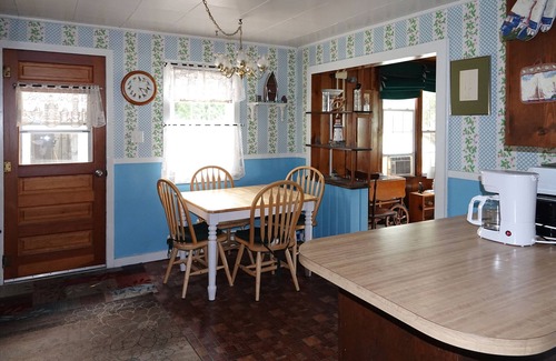 Tawas City House | Feel of an "Up North" cottage with the convenience of in-town East Tawas