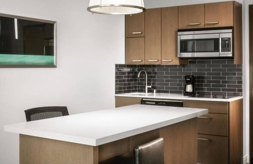 Cupertino House | Feel your best at our extended-stay Room