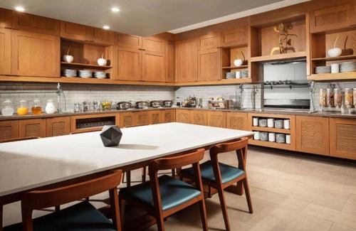 Cupertino House | Feel your best at our extended-stay Room