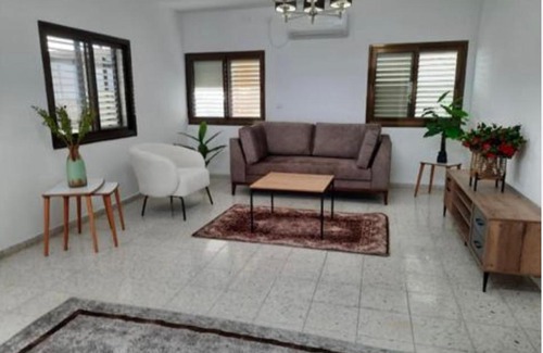 Daliyat al-Karmel House | Feelings Vibe Home