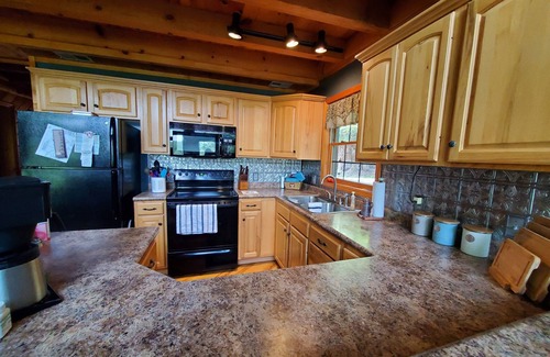 Butler Cabin | Feels Like Home "Lake front" Lake Watauga in the TN Hills