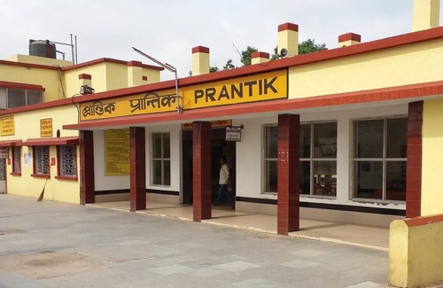 Bolpur House | Feels like Your own house. Relaxes in the private verandah with birds singing