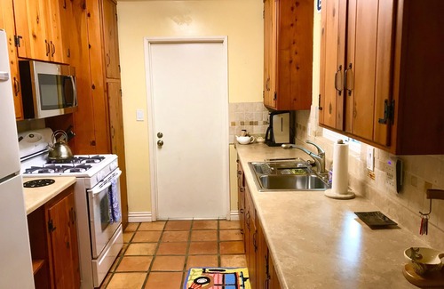 Leucadia House | Feet in the surf in 2 minutes! most walkable neighborhood at the beach and AC!