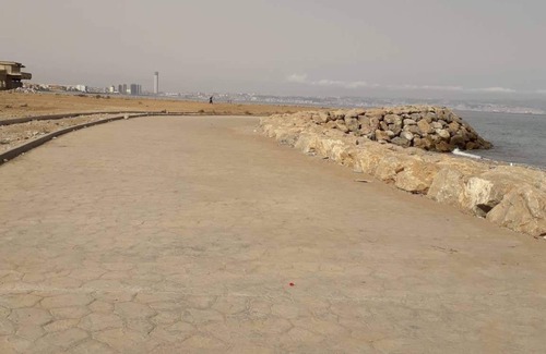 Bordj el Kiffan Apartment | Feet in the water