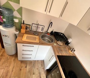 Gyal Apartment | Fehér galamb apartman