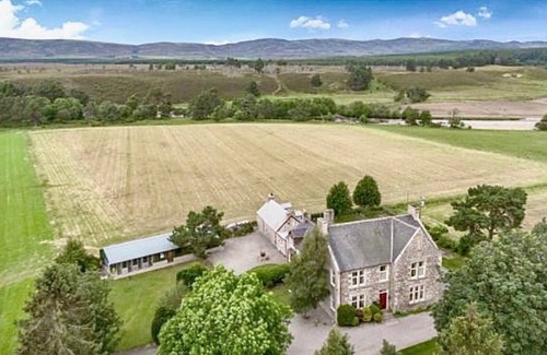 Carrbridge House | Feith Mhor Lodge-a perfect place to unwind, relax or indulge in a Highland break