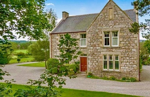 Carrbridge House | Feith Mhor Lodge-a perfect place to unwind, relax or indulge in a Highland break