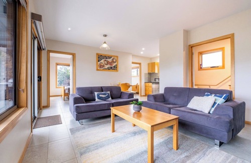 Coles Bay Apartment | Feldspar (FS3) - Freycinet Holiday Houses