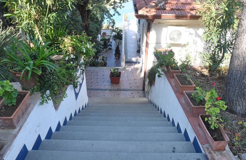 Castellabate Historic Centre Apartment | Felice 1 with private terrace and sea view