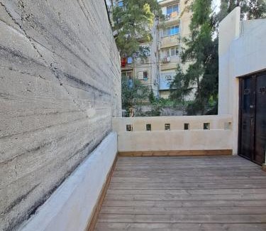 Haifa Apartment | Fellini-Yoga
