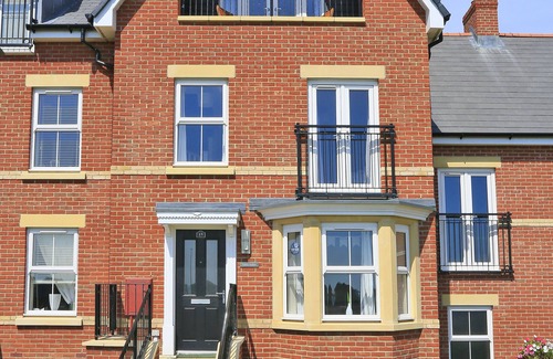 Felixstowe House | Felsto Beach - Three Bedroom House, Sleeps 6