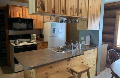 Minocqua Condo | Fence Lake Condo #10 - Docking, WIFI, Beach