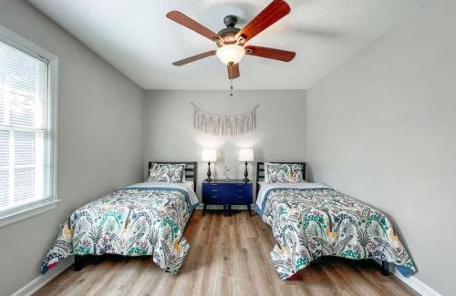 North Raleigh House | Fenced-In 4 BR 2mi North Hills, Garage, Storage