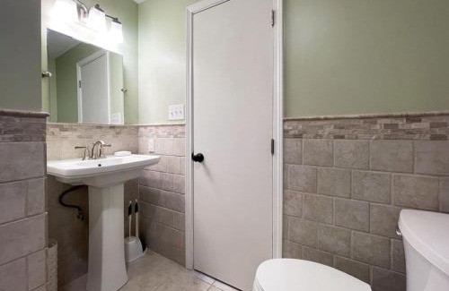 North Raleigh House | Fenced-In 4 BR 2mi North Hills, Garage, Storage