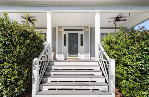 Apex House | Fenced In|Pets OK|By DT Apex|King Bed|EV Charger