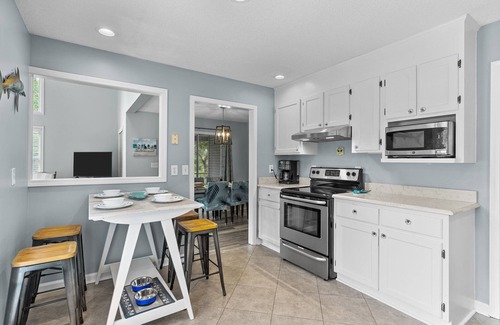 Tranquil Harbour House | Fenced in yard, Short walk to the beach from this spacious home. Dogs welcome!