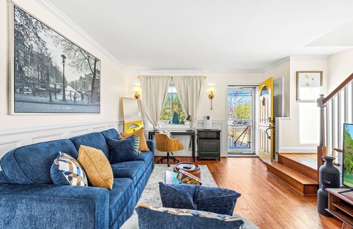 Southwest Quadrant House | ~ Fenced Yard/BBQ Grill/4 Tvs ~ Cherry Blossom Luxury Getaway ~