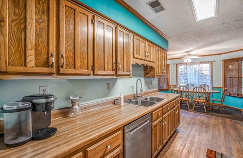 Bartlett Estates House | Fenced Yard - Family-Friendly Bartlett Estates