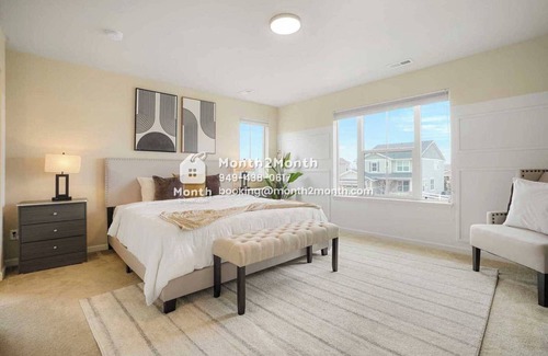 Longmont House | Fenced Yard & Pet Friendly & Dedicate Study & Walk-in Closet #41709