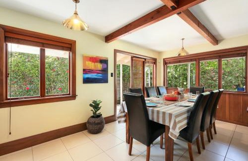 Merivale House | Fendalton Villa - Christchurch Holiday Home