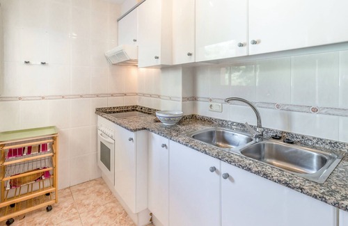 Llanca Apartment | Fener de Dalt 88 - apartment with wifi and pool