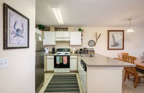 Cedar Key Condo | Fenimore Mill 8B - Boat Parking, Pool, Hot Tub!
