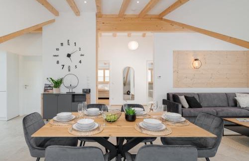 Bernau am Chiemsee Apartment | FENJOY Ferienapartments am Chiemsee mit Bergblick