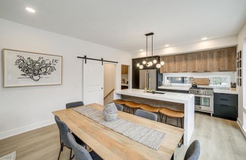 Fennville House | Fennville Vacation Rental Seasonal Heated Pool!